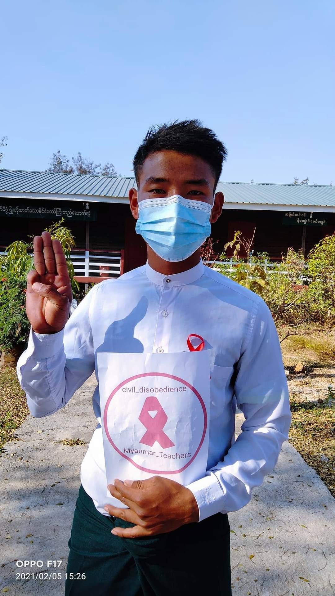 လွိုင်ကော် မိုင်းလုံးမှာ ကျဆုံးသွားရသည့် CDM ကျောင်းဆရာ KNDF ရဲဘော် ကိုနိုင်လင်း