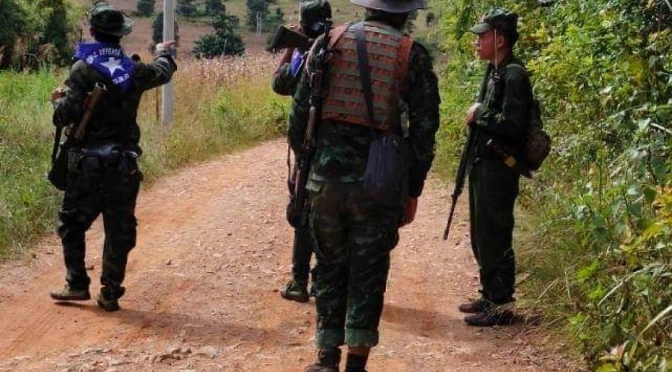ယနေ့ ဒီးမော့ဆိုမြို့နယ် တိုက်ပွဲတွင် စစ်ကောင်စီတပ်သား ၂၀ သေ၊ KNDFက ရဲဘော် ၁ ဦးကျဆုံး