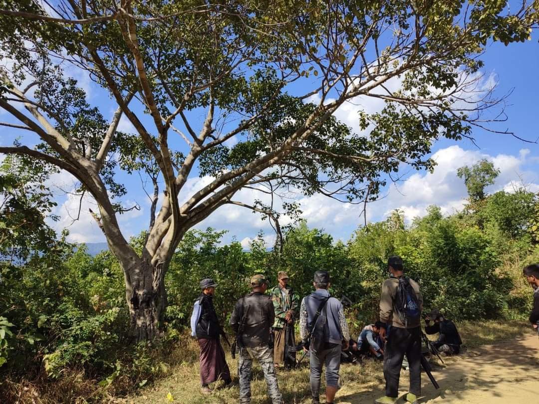 ဗိုလ်နဂါးတပ်ဖွဲ့၊ ကျားသစ်နက်တပ်ဖွဲ့နှင့် ပုလဲဂျိုကာတို့ ပူးပေါင်းပြီး ယနေ့ နေ့လည်က စကစတပ်စခန်းကိုတိုက်ခိုက်