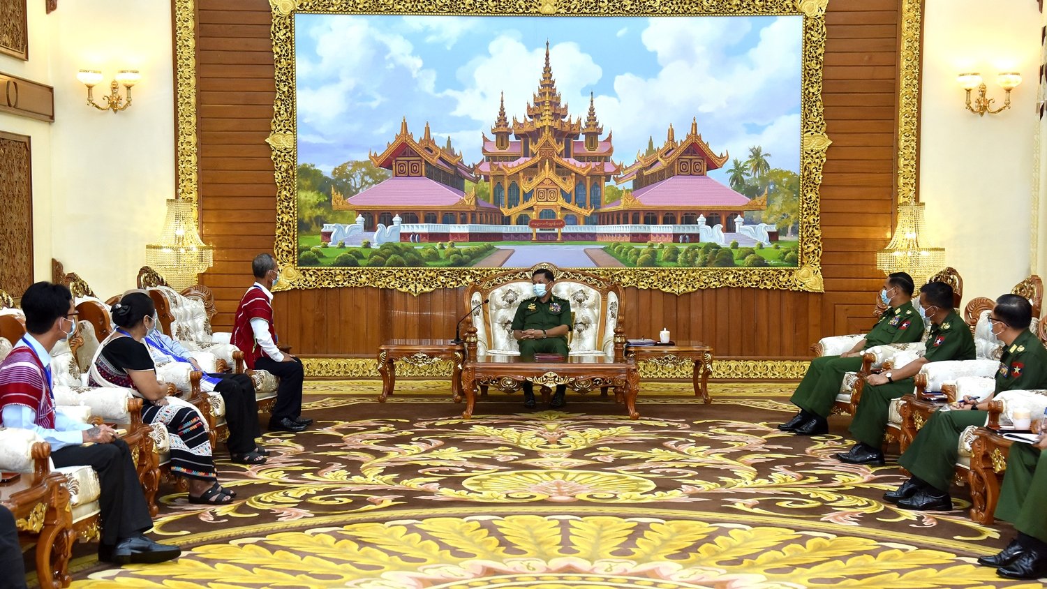 ” မီးစတစ်ဖက် ၊ ရေမှုတ်တစ်ဖက် ဟန်ပြငြိမ်းချမ်းရေး “