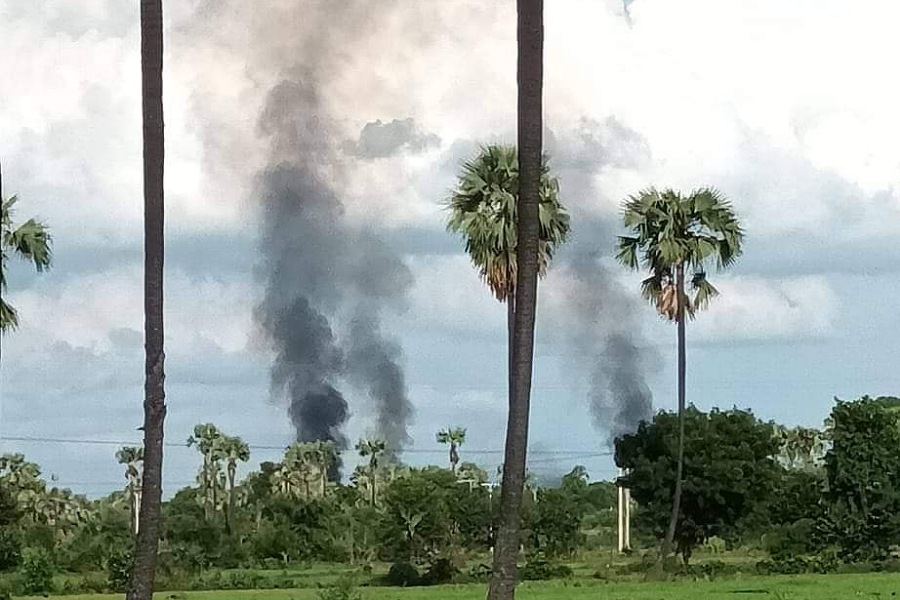 ဆားလင်းကြီးမြို့နယ် မြောက်ခြမ်းရှိကျေးရွာများကို စစ်ကောင်စီတပ် ရောက်ရှိပြီး နေအိမ်များကိုမီးရှို့ဖျက်ဆီး