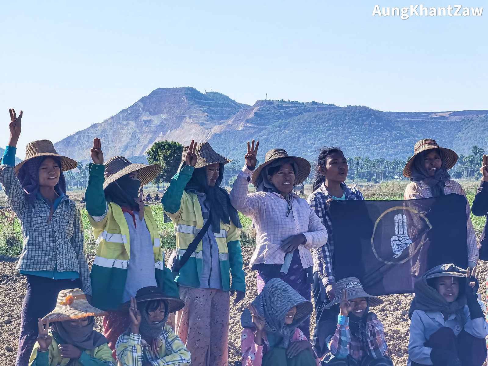 လက်ပံတောင်းတောင်က စစ်အာဏာရှင်ဆန့်ကျင်ရေး အလုပ်သမားသပိတ်