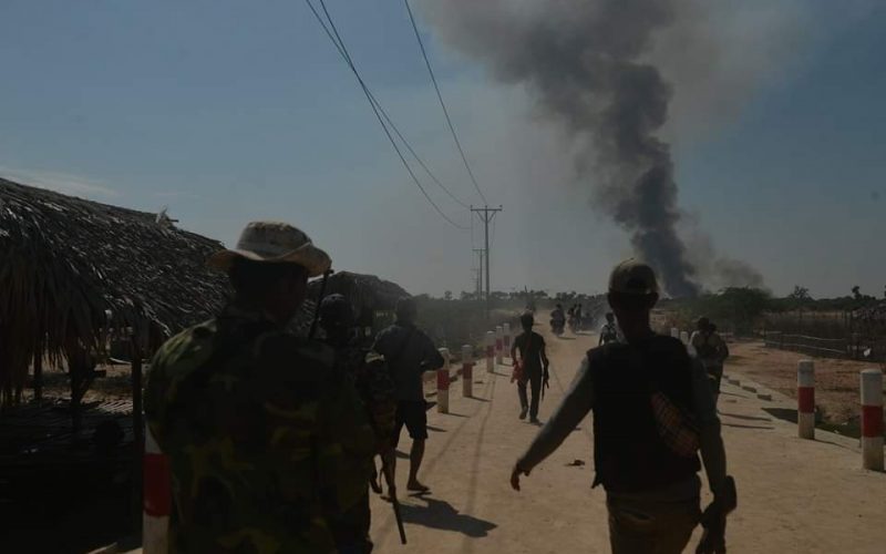 စစ်ကောင်စီတပ်က ပြည်သူများကို သတ်ဖြတ်ပြီး ကျေးရွာကို မီးလောင်တိုက်သွင်း
