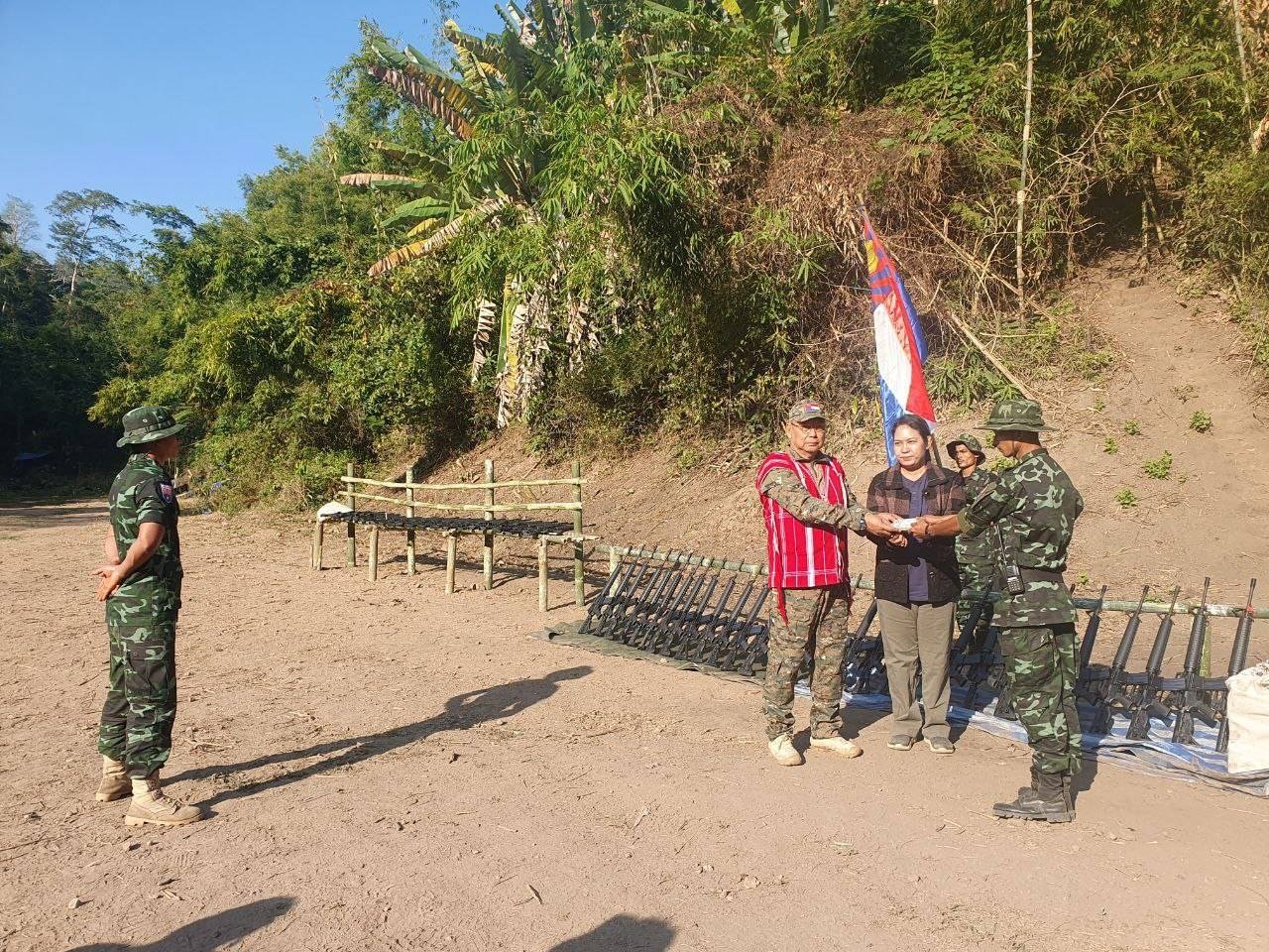 ကော်ဘရာစစ်ကြောင်း သင်တန်းဆင်းပွဲ NUG ဝန် ကြီးချုပ်တက်ရောက်ပြီး သေနတ် အလက် (၅၀) ပေးအပ်