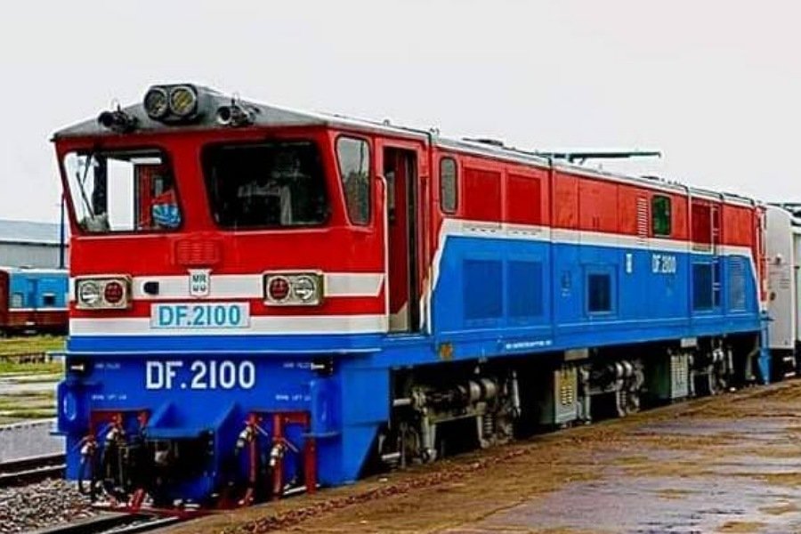 မော်လမြိုင် ရန်ကုန် လေအိတ်အမြန်ရထား မပြေးဆွဲနိုင်တော့၍ လက်မှတ်ခပြန်အမ်း