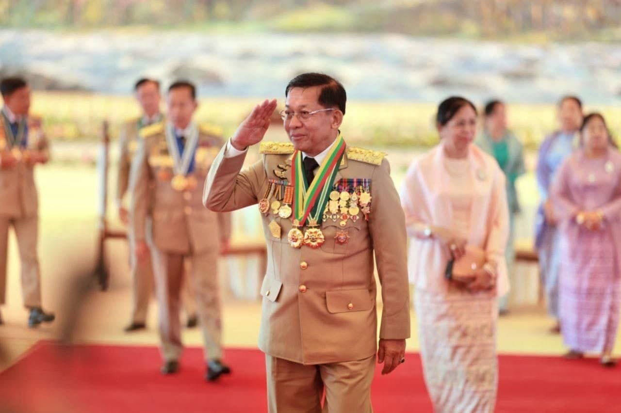 မင်းအောင်လှိုင်ကို ဘာပြောချင်လဲ ?