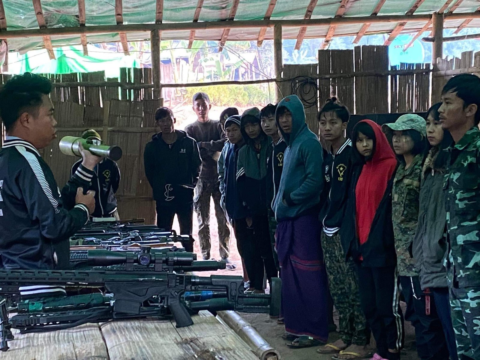 ရဲဘော်များ စစ်တိုက်ထွက်မည်ဖြစ်သည့်အတွက် ကျည်ဆံဖိုးများ လှူဒါန်းနိုင်