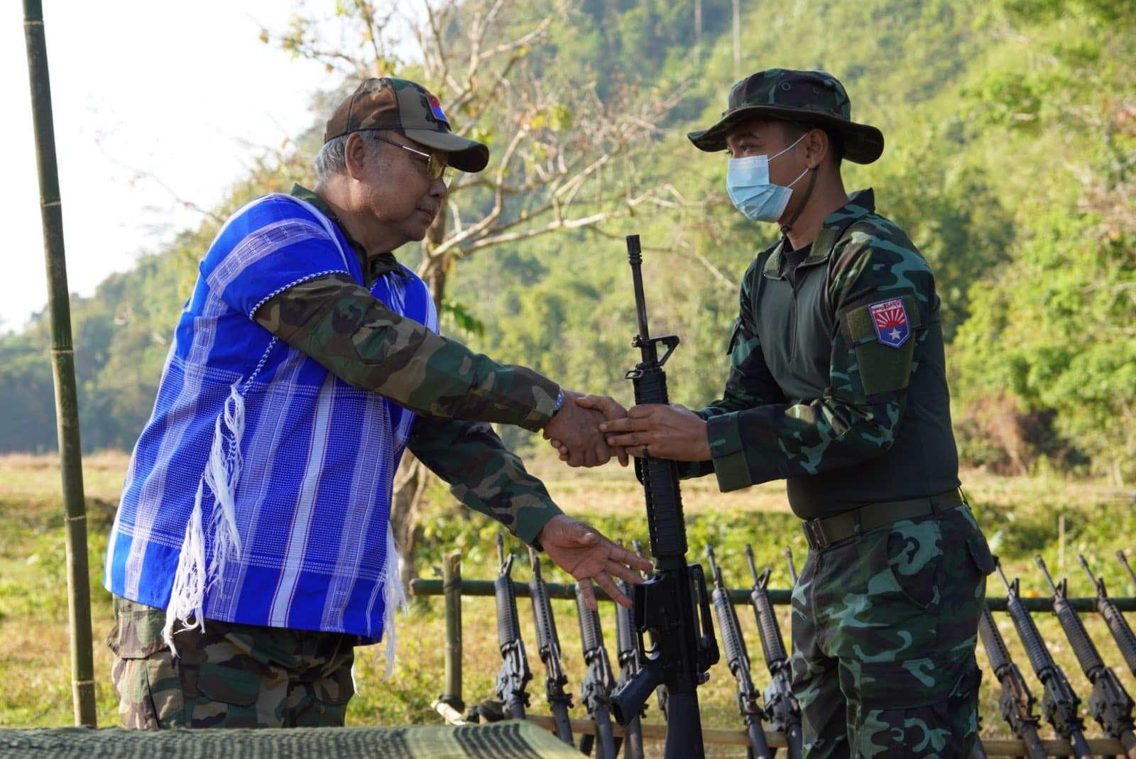 ဒေါနစစ်ကြောင်း သင်တန်းဆင်းပွဲ ​NUG ပြည်ထောင်စုဝန်ကြီးချုပ်တက်ရောက်၊ လက်နက်နှင့် အလှူငွေ (၁၀) သိန်းပေးအပ်