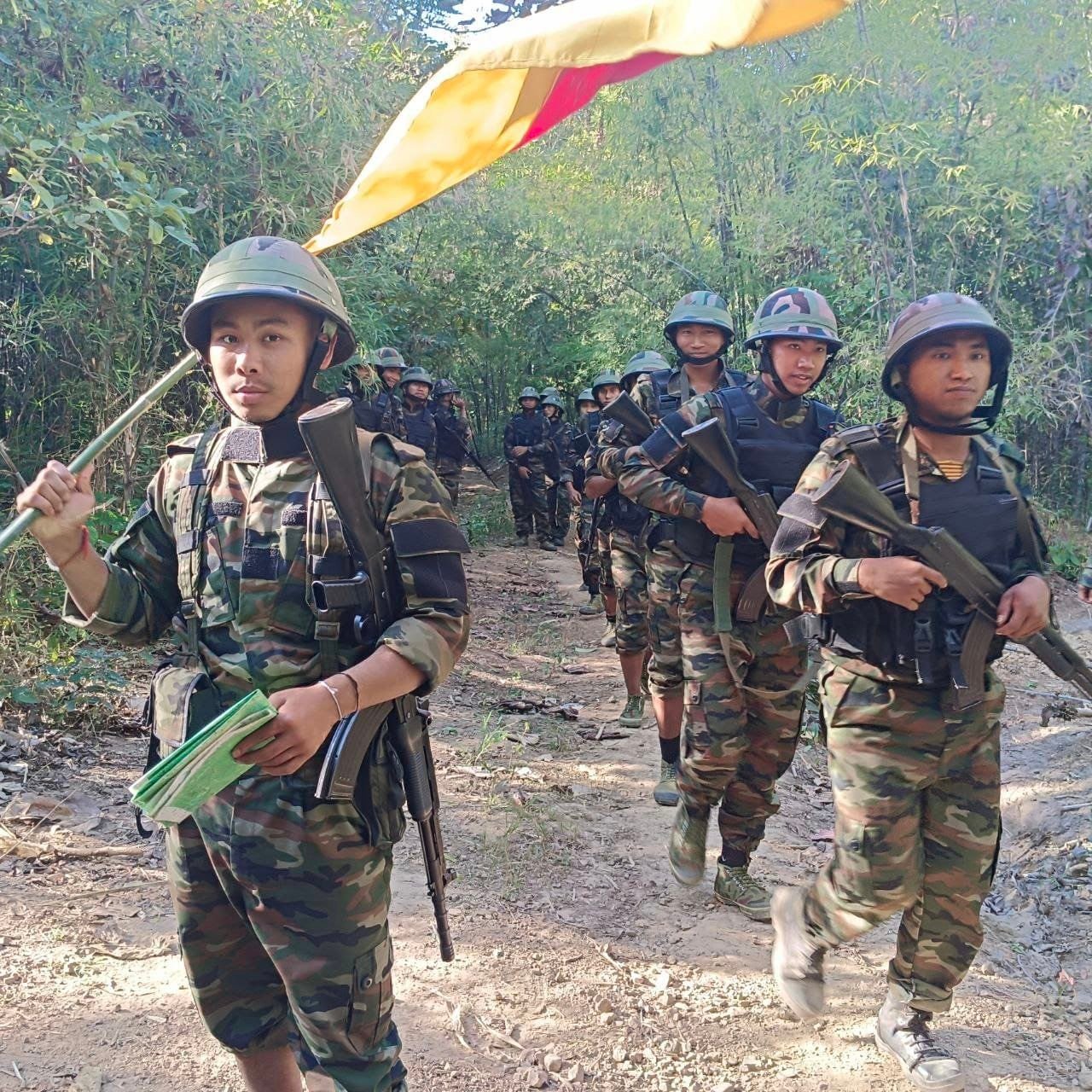ကျောက်ထုမြို့နယ် စံရွာအနောက်တောင်ကြောတိုက်ပွဲတွင် စစ်ကောင်စီတပ်မှ (၁၀) ဦးခန့် သေဆုံး