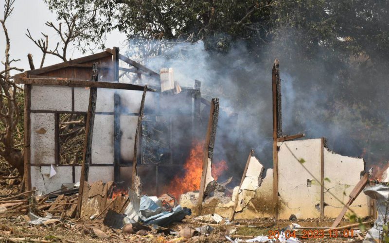 NUG မြို့နယ်ပြည်သူ့အုပ်ချုပ်ရေးအဖွဲ့ရုံး ဗုံးကြဲခံရပြီးနောက် မြေပြင်အင်အား အများအပြားဖြင့် စစ်ကြောင်းထိုးလာ