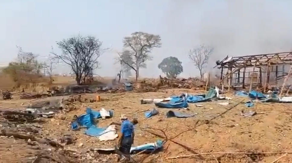 စစ်ကောင်စီတပ် တိုက်လေယာဉ်ဖြင့် ဗုံးကြဲသည့်အတွက် ပြည်သူများ အစုလိုက်အပြုံလိုက်သေဆုံး