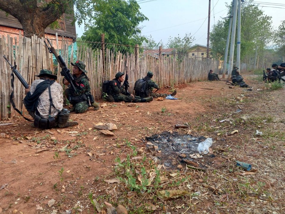 ဘော်လခဲမြို့ရှိ စစ်မှုထမ်းဟောင်းရုံး၊ လဝကရုံး၊​ မြို့မရဲစခန်းနှင့် အသံလွှင့်ဌာနတို့ စီးနင်းတိုက်ခိုက်ခံရ