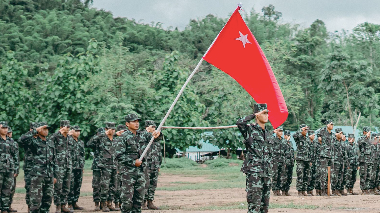 PDF စစ်သားလို့ခံယူထားသည့် နဂါးနီစစ်ကြောင်းက CDM ဒုဗိုလ်ကိုဟိန်း