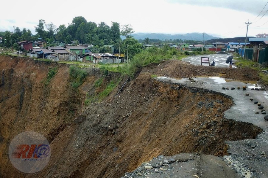 ကုမ္ပဏီ (၅)က ကျောက်တူးပြီး ထားခဲ့သည့်မြေအနေအထားကြောင့် လမ်းပြိုကျပျက်စီး