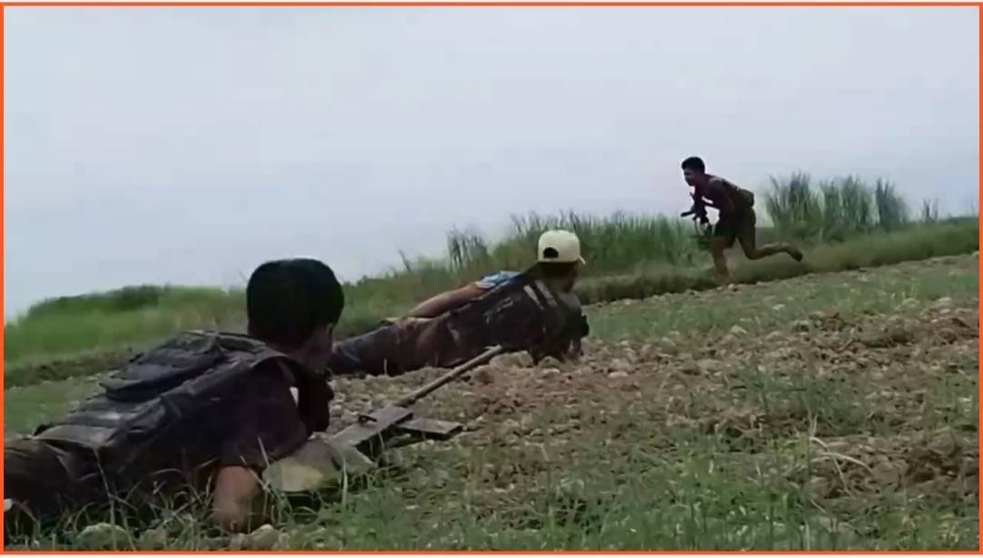 စစ်ကောင်စီတပ် ရိက္ခာနှင့်လက်နက်များတင်ဆောင်လာသည့် ရေယာဉ်အုပ်စု ပစ်ခတ်ခံရ