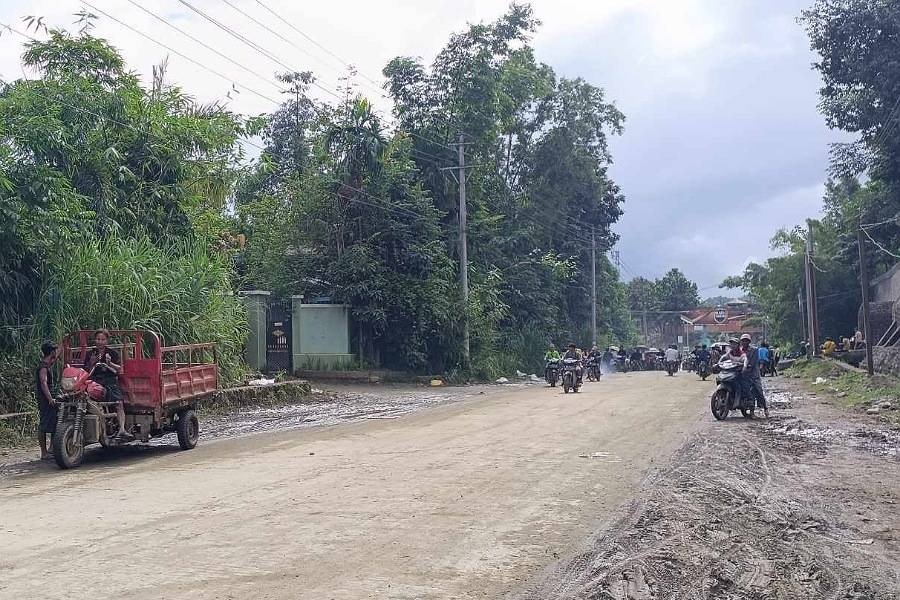 မြန်မာသူရကျောက်မျက်ကုမ္ပဏီဝန်းအတွင်း တပ်စွဲထားသည့် စစ်ကောင်စီတပ်ကို KIA/KPDF များ စီးနင်းတိုက်ခိုက်