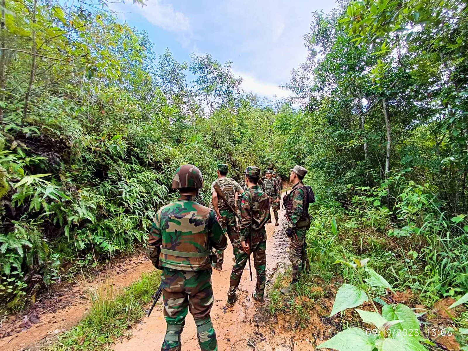 မိုင်းပါးတပ်စခန်းရှိ စစ်ကောင်စီတပ်သားများအားလုံး ထွက်ပြေး