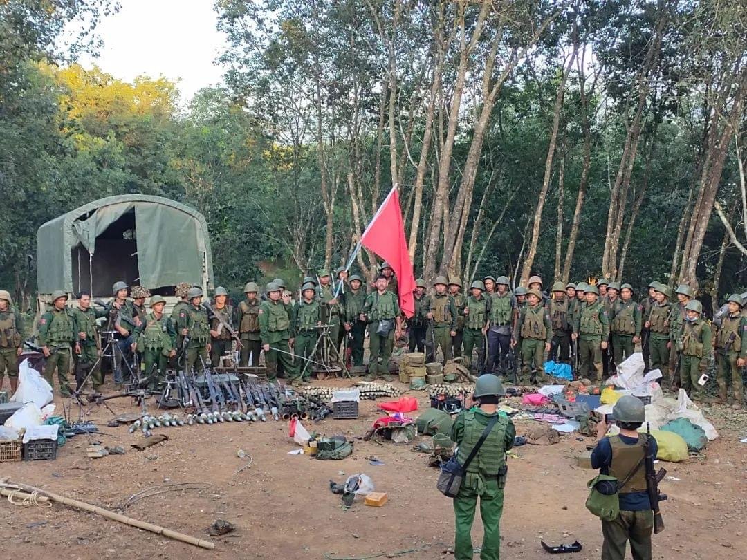 ၁၀၂၇ စစ်ဆင်ရေးအတွင်း တပ်မမှူး တဦးသေဆုံးခဲ့ပြီး တပ်စခန်းများ ဆက်တိုက်သိမ်းပိုက်ခံနေရ