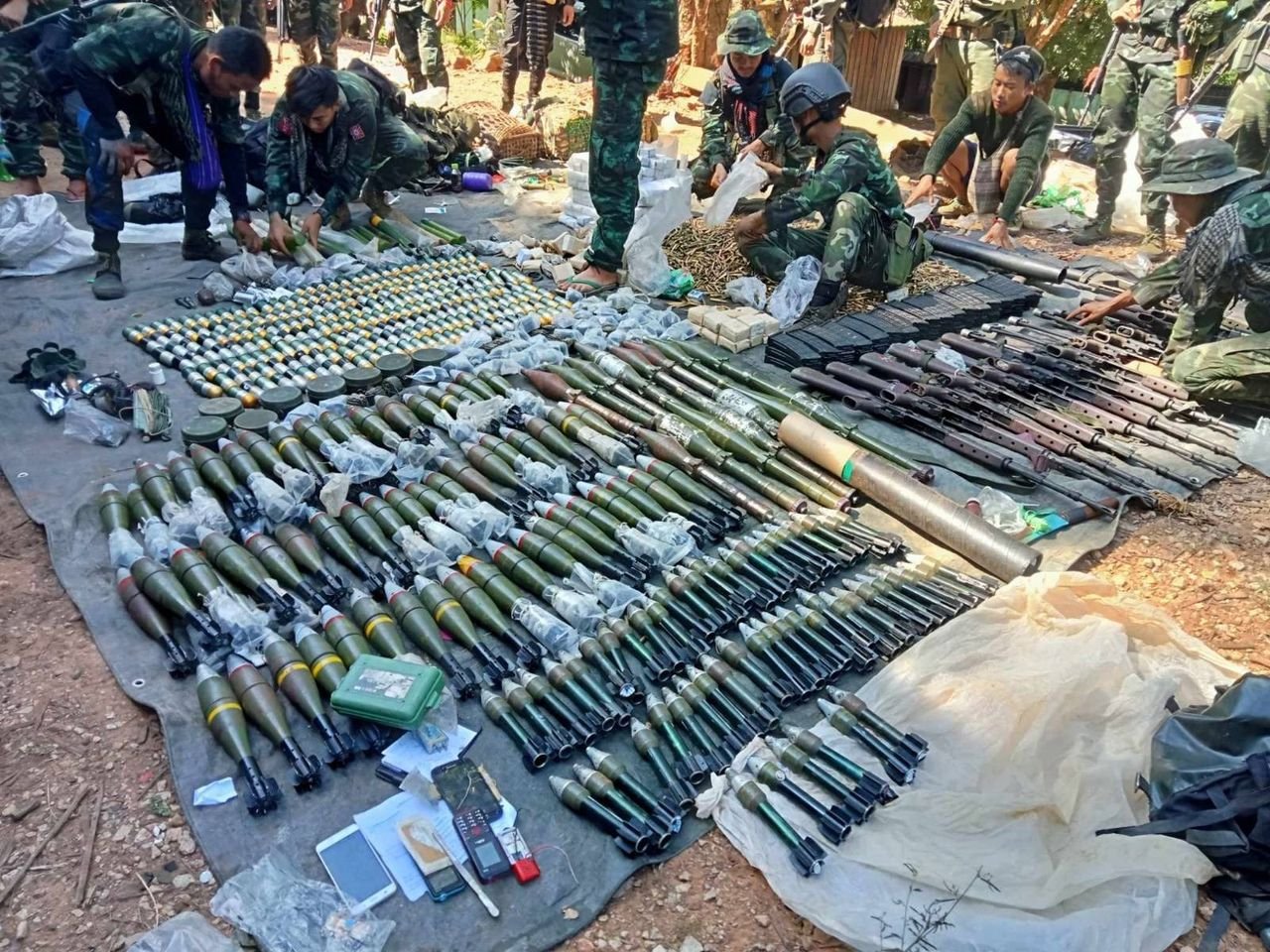 ၁၁၀၇ စစ်ဆင်ရေး ပထမနေ့တွင် စစ်ကောင်စီတပ်စခန်းကုန်း ၃ ခုကို တိုက်ခိုက်သိမ်းပိုက်
