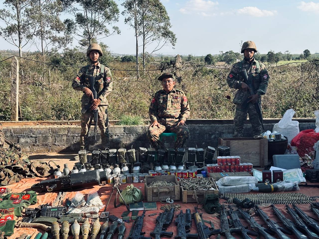 တပ်မမှူးအဆင့်တွေ အဖမ်းခံရပြီးနောက် ဖွဲ့စည်းပုံပျက်လာတဲ့ စစ်ကောင်စီ