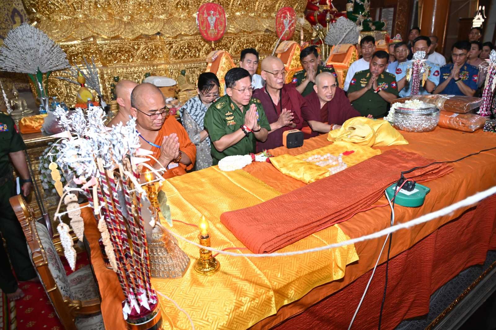 တနိုင်ငံလုံး ဘယ်လိုရှုံးရှုံး ယတြာချေမဆုံးတဲ့ စစ်ခေါင်းဆောင်