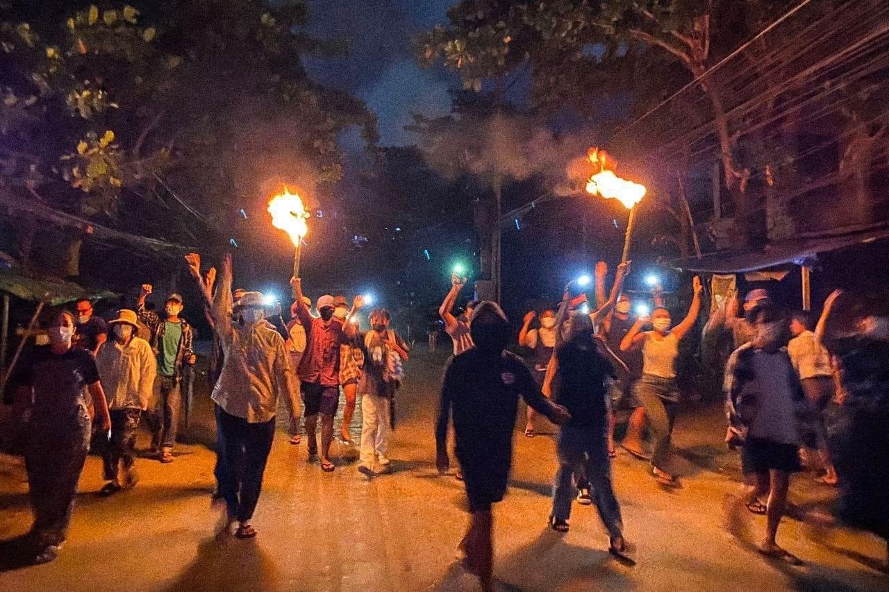 စစ်မှုထမ်းဥပဒေအလိုမရှိကြောင်းနှင့် စစ်အာဏာရှင်ဆန့်ကျင်ရေး ရန်ကုန်မှာဆန္ဒပြ