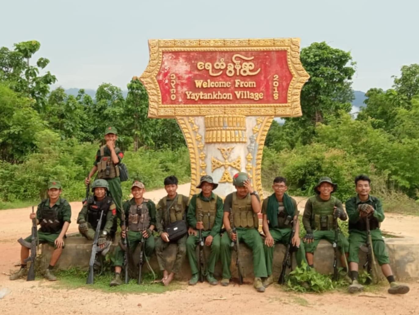 PLA ရဲဘော်များ မဟာမိတ် TNLA နှင့်အတူ မိုးမိတ်စစ်မျက်နှာတွင် တိုက်ပွဲဝင်နေ