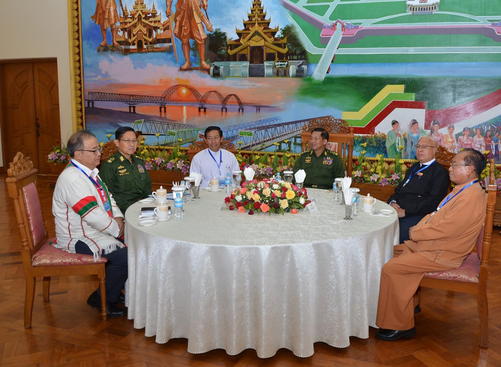 ဘုရင်ရူးနဲ့ ဇာတ်ပျက်မှာ ဝန်မင်း ဖြစ်ချင်ကြသူတွေလည်း ရှိနေဆဲ