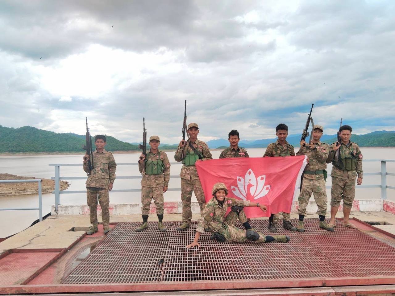 မတ္တရာမြို့နယ်အတွင်းမှ လေကြောင်းရန်ကာကွယ်ရေး အင်ကြင်းမြိုင်တပ်စခန်းအပါအဝင် (၈) ခုကို မန္တလေး PDF အပြီးသတ်သိမ်းပိုက်နိုင်ခဲ့