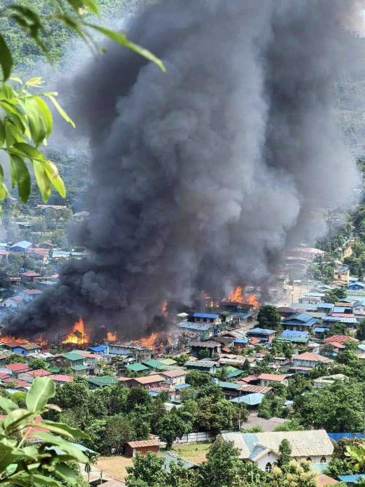 ဆိပ်မူကျေးရွာကို စစ်ကောင်စီက လေယာဉ်ဖြင့် ဗုံး (၆) လုံးကြဲ