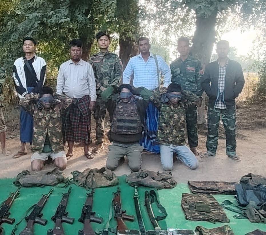ဝက်လက်မြို့နယ်မှာ စစ်ကောင်စီတပ် တိုက်ခိုက်ခံရပြီး (၂၀) ကျော်သေဆုံးကာ (၃) ဦးအရှင်ဖမ်းခံရ