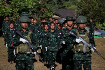 KNDF အမှတ် (၈) ဗျူဟာ အပတ်စဉ် (၆) သင်တန်းဆင်းရဲဘော်များတွင်အမျိုးသမီး (၃၀) ရာခိုင်နှုန်းပါဝင်