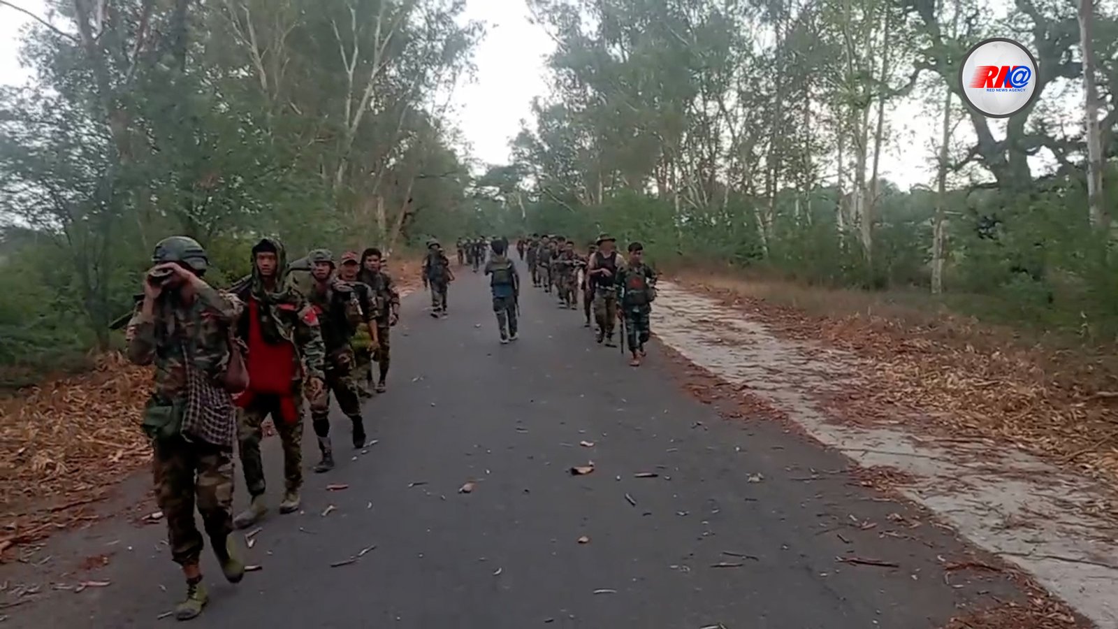 တင့်ကား (၄) စီးအပါအဝင် အင်အား (၂၀၀) ကျော်ဖြင့် ထိုးစစ်ဆင်လာသော စစ်ကောင်စီတပ် တိုက်ခိုက်ခံနေရ