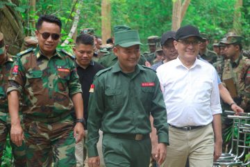 ဒေါက်တာဇော်ဝေစိုး၊ ဗိုလ်ချုပ်တားဘုန်းကျော်နှင့် ခွန်းဘီထူးတို့ BPLA အခြေခံစစ်ပညာသင်တန်းဆင်းပွဲတက်ရောက်