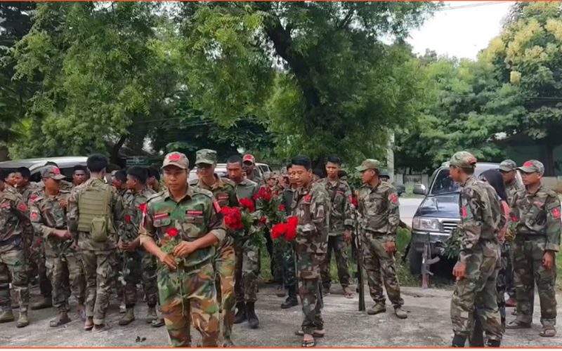 နွားထိုးကြီးမြို့ ဗိုလ်ချုပ်ကြေးရုပ်တွင် PDF ရဲဘော်များ အာဇာနည်နေ့အခမ်းအနားကျင်းပ
