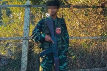 စစ်ကောင်စီ၏ လက်နက်ကြီးကြောင့် ပကဖ ရဲဘော်ဇနှီးမောင်နှံနှင့် CDM ကျောင်းဆရာမတို့ ကွယ်လွန်