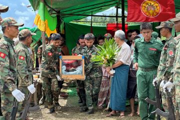 ဗမာလွတ်မြောက်ရေး ဒီမိုကရက်တစ်တပ်ဦး၏ စစ်ဒေသ (၃) တာဝန်ခံ ရဲဘော်ဘုန်းမြင့်ဇော် ကျဆုံး