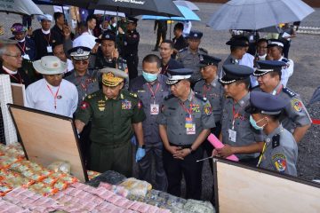 မြန်မာ့မူးယစ်လောကနဲ့ သစ္စာရှင် သစ္စာခံများ၏ နောက်ကွယ်မှ ဇာတ်ရှုပ်များ