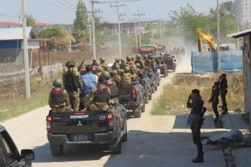 ဖျားဖြန့်နှိမ်နင်းမယ်ဆိုပြီး မြဝတီက စစ်ကော်မရှင်တပ်ယာဉ်တန်း ရွှေကုက္ကိုဘက်သွား