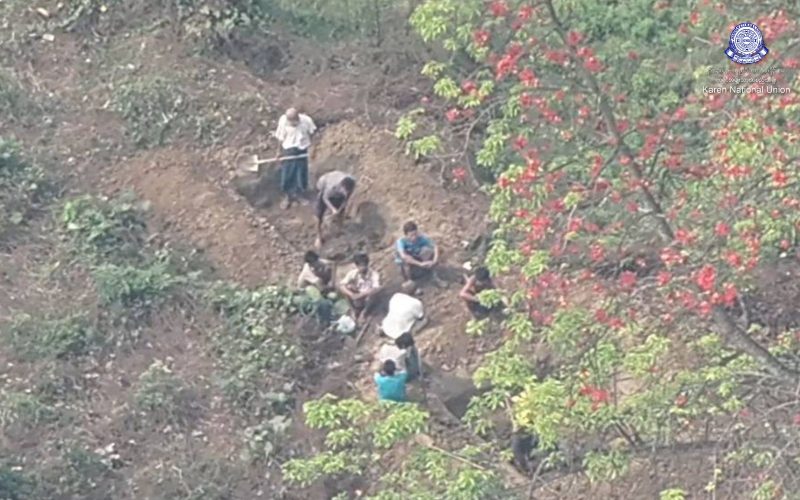 အာဏာသိမ်းစစ်တပ်မှ ရေတွင်းကုန်းကျေးရွာ ပြည်သူများကို အစုလိုက် အပြုံလိုက်သတ်ဖြတ်