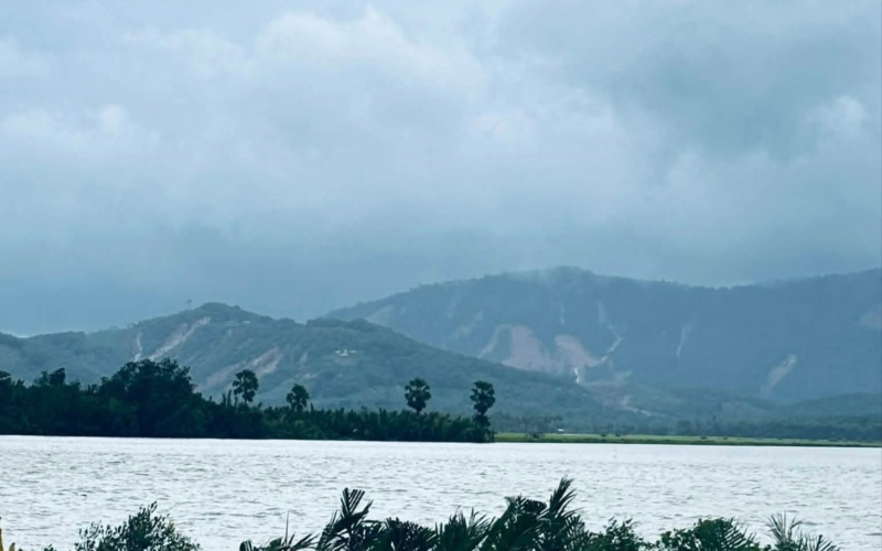 ထားဝယ် ရေကြီး၊ တောင်ပြိုမှုအတွင်း သေဆုံးသူ (၁၃) ဦးအထိရှိလာပြီး (၃၀) ကျော် ပျောက်ဆုံးနေ